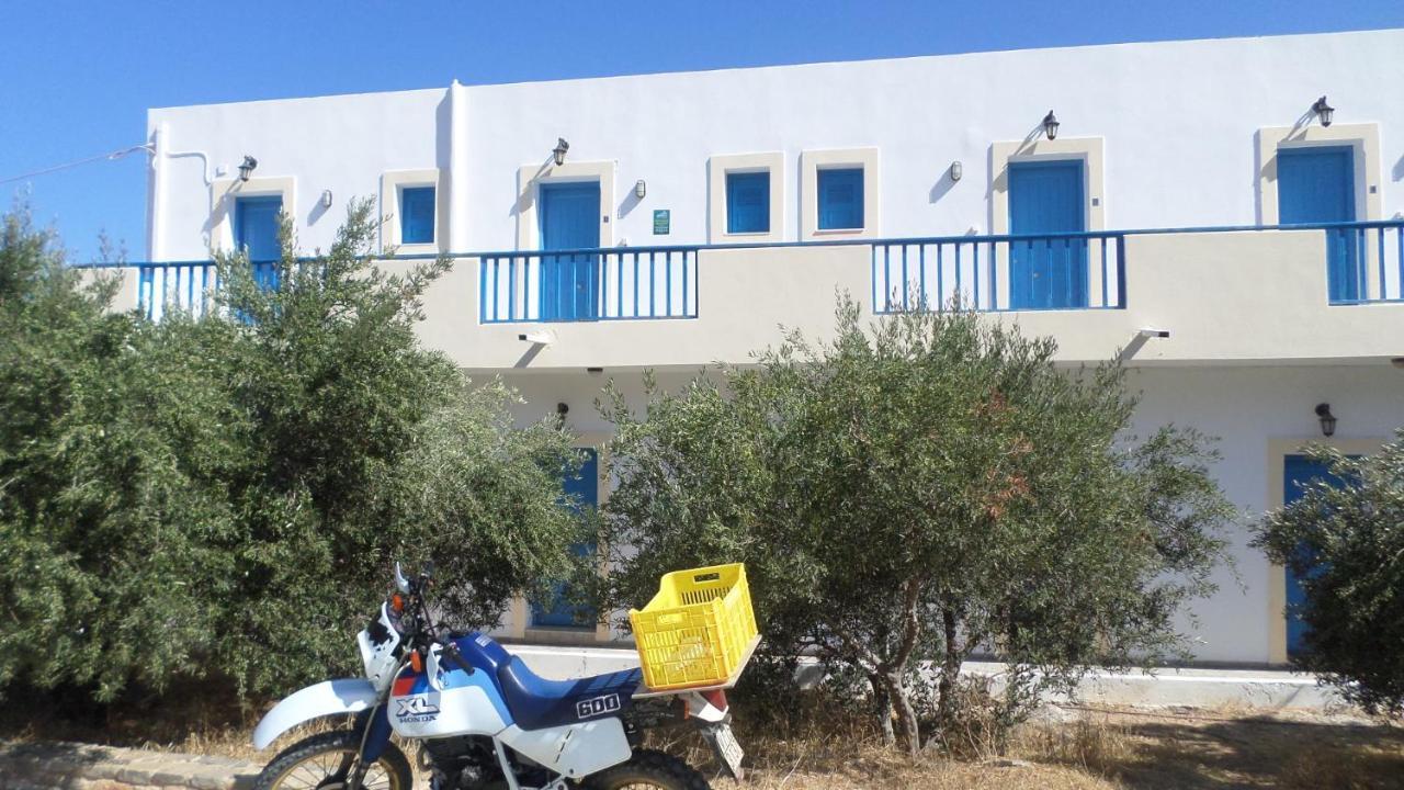 Aeriko Hotel Apartments Agia Marina  Екстериор снимка