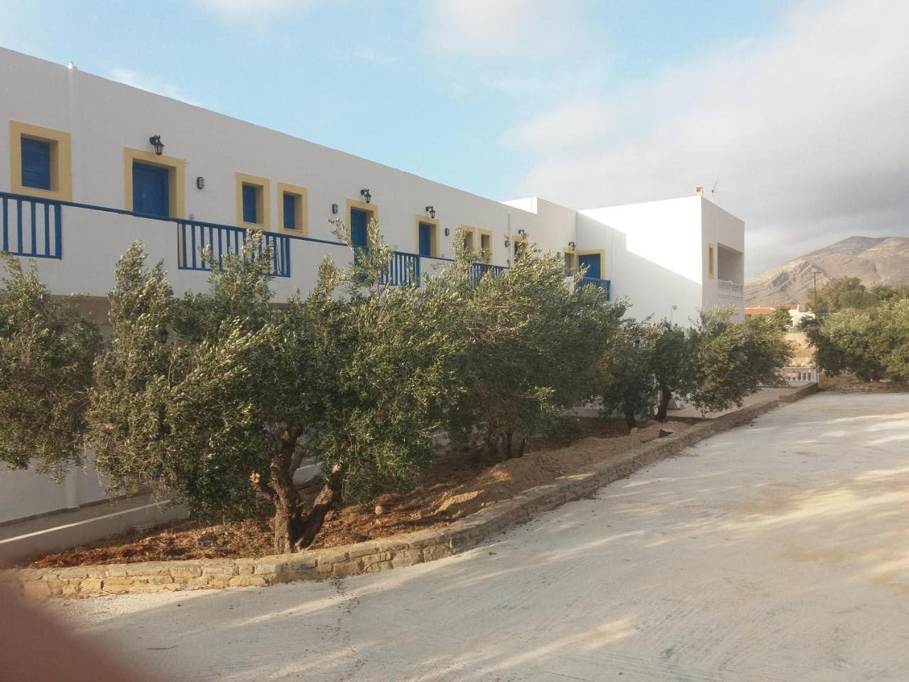 Aeriko Hotel Apartments Agia Marina  Екстериор снимка